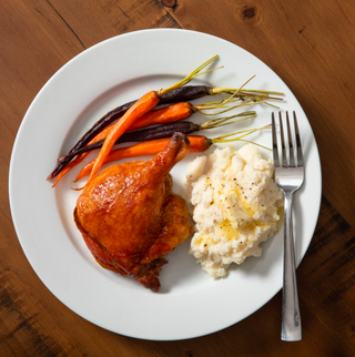 USA Maple Leaf Raw Duck Leg Bone 2oc/pkt (485g）